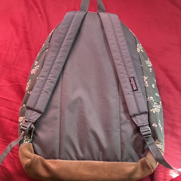 I am selling this backpack. It has 4 pockets for you stuff. - Picture 2 of 2